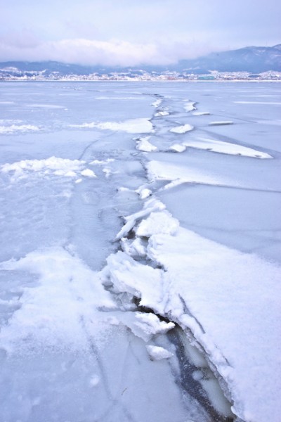 Lake Suwi's Omiwatari, when the ice heaves in a line across the lake