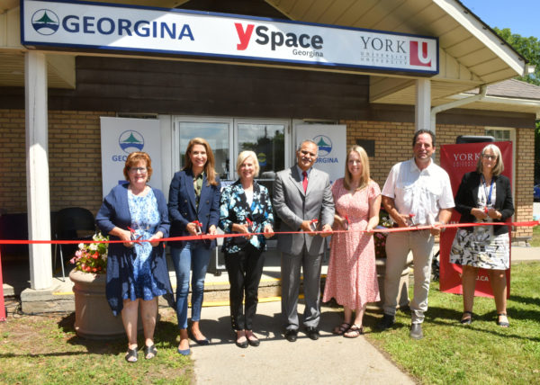 Earlier today, York University representatives joined local business leaders, entrepreneurs, elected officials, and other community members to tour the new YSpace Georgina Business Incubator/Accelerator Hub in Sutton, Ont.
